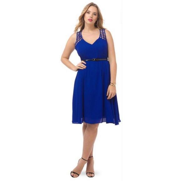 City Chic Dresses & Skirts - City Chic cross hatch shoulder dress